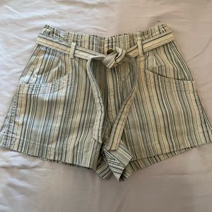 NWOT American Eagle Paperbag Denim Mom Short